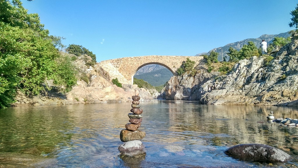Zeeeen Constructions de cailloux zen par Gary